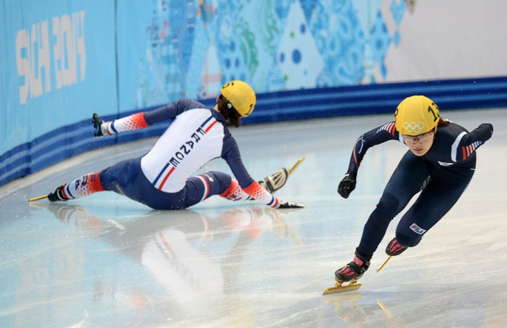 Sân trượt băng Olympic mùa đông được làm ra sao? - Ảnh 2.