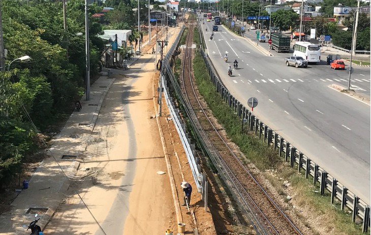 Đà Nẵng đóng cửa các đường ngang tự phát qua đường sắt - Ảnh 1. Đà Nẵng đóng cửa các đường ngang tự phát qua đường sắt - Ảnh 1.