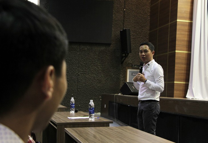 Sinh viên nên yêu hay cứ cắm đầu vào học? - Ảnh 2. Sinh viên nên yêu hay cứ cắm đầu vào học? - Ảnh 2.