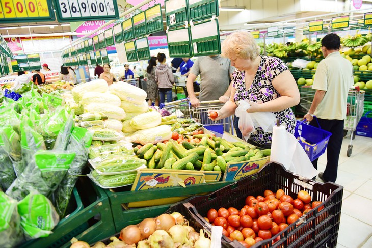 Hệ thống bán lẻ: Hối hả vào mùa kinh doanh mới - Ảnh 1. Hệ thống bán lẻ: Hối hả vào mùa kinh doanh mới - Ảnh 1.