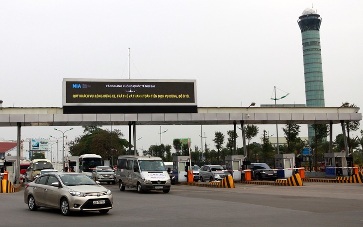 Ngành hàng không vẫn muốn thu phí ôtô vào sân bay