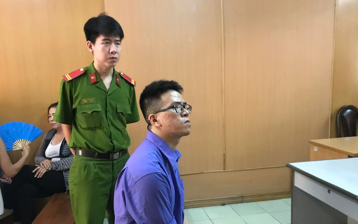 Vụ hai tài xế đánh nhau ở phường Chợ Lớn vì không nhường đường cho nhau - Ảnh 3.