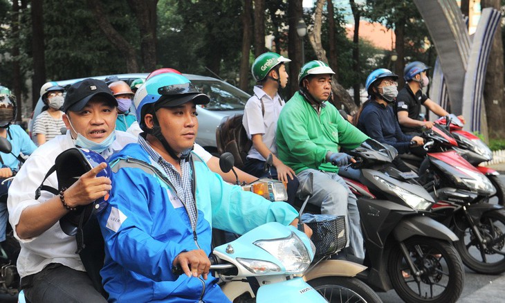 Trót tẩy chay Grab qua Uber, tài xế và người dùng giờ ra sao? - Ảnh 1.