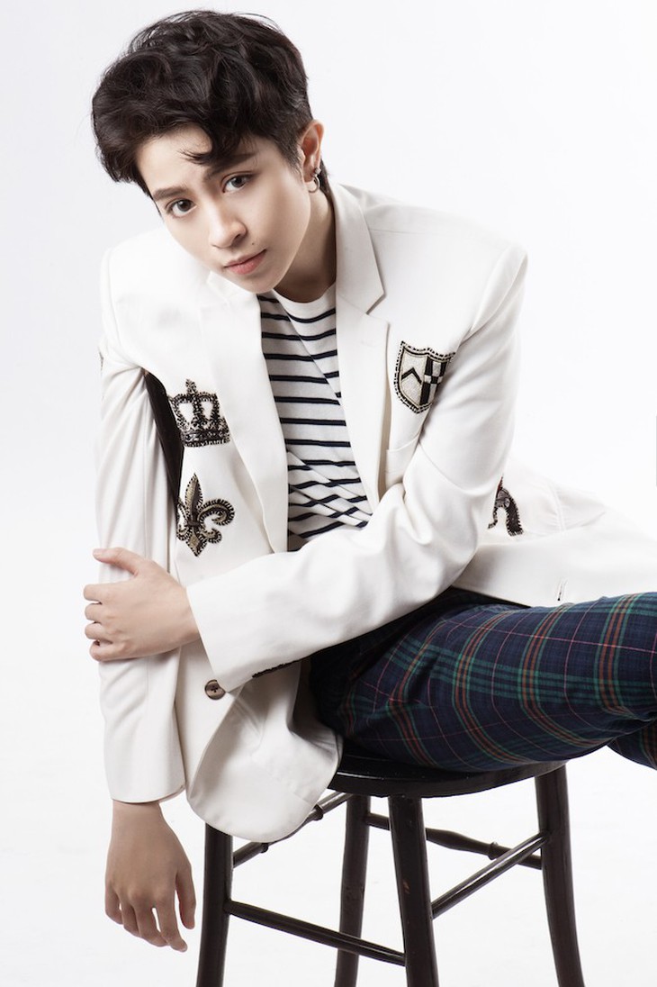 Gil Lê trở lại với MV mới Nơi con tim yên bình - Ảnh 8. Gil Lê trở lại với MV mới Nơi con tim yên bình - Ảnh 8.