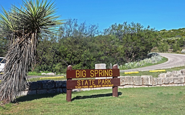 Đến Big Spring ở Texas học nghĩa từ Saloon - Ảnh 1.