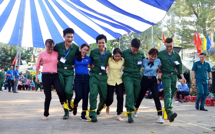 Thanh niên TP.HCM sôi nổi ngày hội tòng quân 2018 - Ảnh 2.