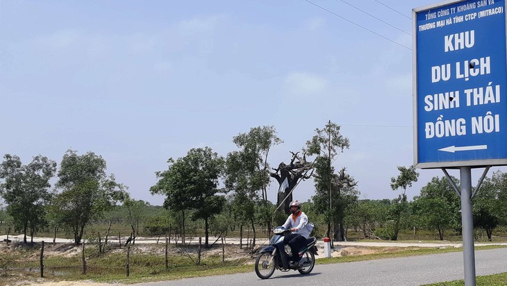 Thuê đất trồng cỏ nuôi bò, lẳng lặng kinh doanh du lịch sinh thái - Ảnh 1.