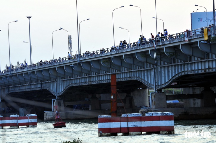 Tàu ngàn tấn va vào cầu Đồng Nai - Ảnh 5.