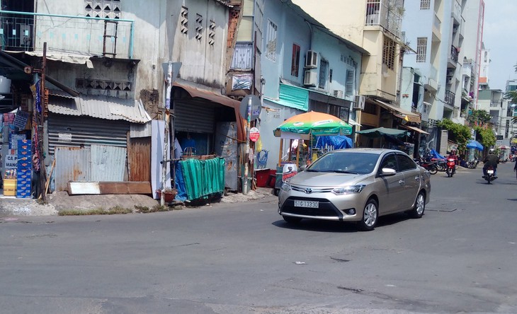 Vụ tấm che nắng làm từ bìa carton, Toyota Việt Nam nói gì? - Ảnh 1. Vụ tấm che nắng làm từ bìa carton, Toyota Việt Nam nói gì? - Ảnh 1.