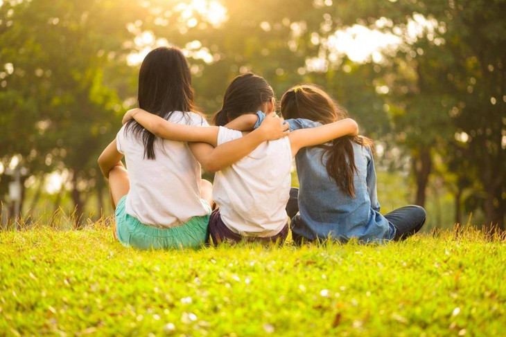 Trường mẫu giáo cấm trẻ gọi nhau là bạn thân - Ảnh 1.