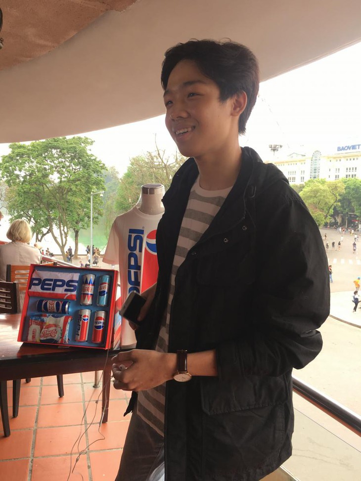 “Lật tung” cả Hà Nội vì hộp quà chất Pepsi - Ảnh 2. “Lật tung” cả Hà Nội vì hộp quà chất Pepsi - Ảnh 2.