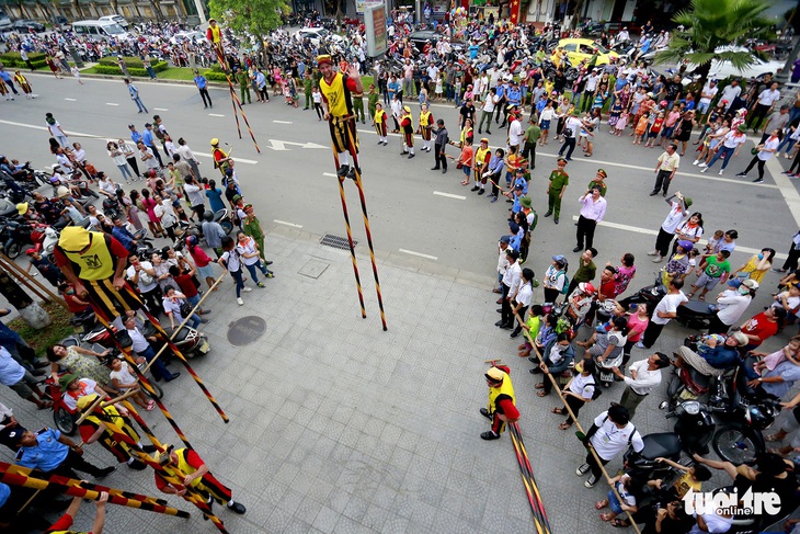 Festival Huế 2018: xem cà kheo Bỉ, múa sư tử Nhật - Ảnh 8.