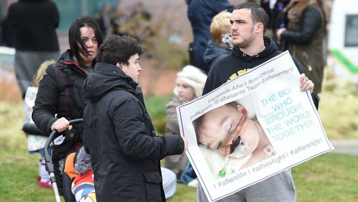 Facebook sửa thuật toán, tạo ra đội quân nửa triệu người cứu bé Alfie Evans - Ảnh 3.