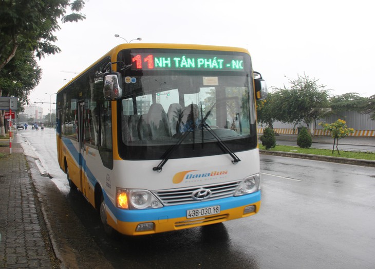 Tài xế đuổi học sinh xuống xe buýt vì không có tiền thối 100.000 - Ảnh 1. Tài xế đuổi học sinh xuống xe buýt vì không có tiền thối 100.000 - Ảnh 1.
