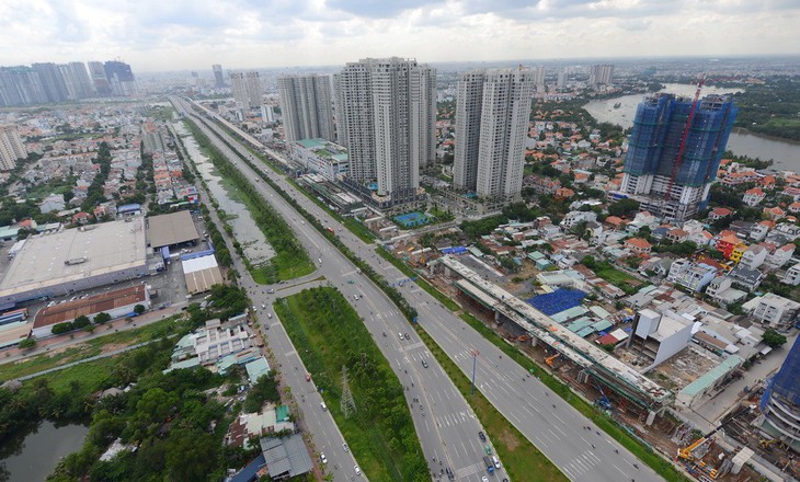 Thuế tài sản và chúng ta đang bán đất để ăn - Ảnh 1.