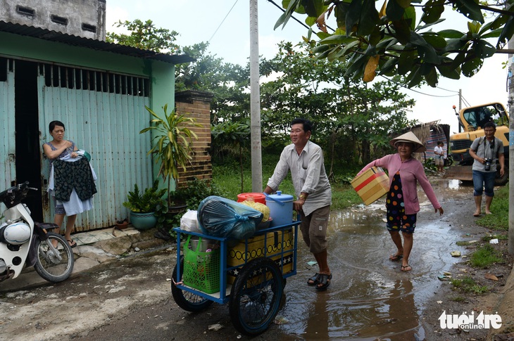 Dân Thủ Thiêm rơi nước mắt kiến nghị với đại biểu Quốc hội - Ảnh 14.