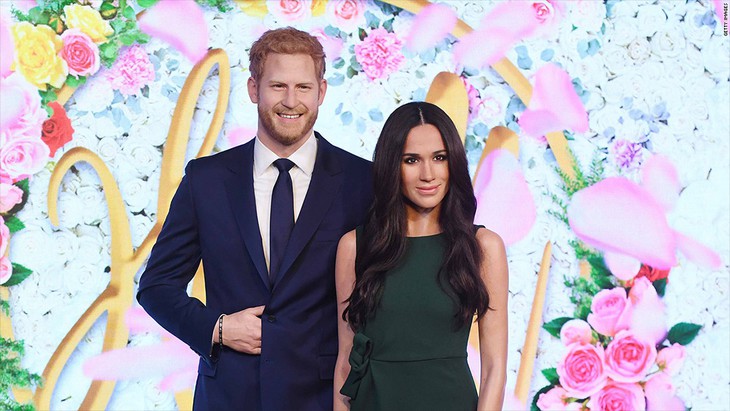 Diễn viên Meghan Markle có tượng sáp cạnh Hoàng tử Harry - Ảnh 2.