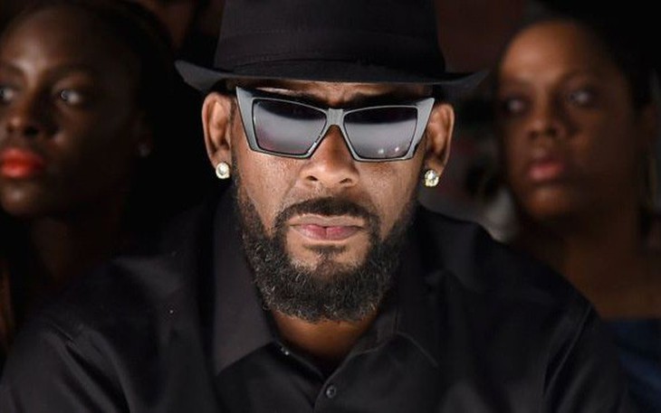 R. Kelly bị Spotify ngừng giới thiệu nhạc vì hành vi tình dục sai trái