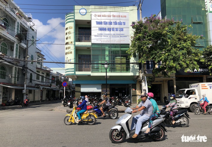 Đề nghị kiểm điểm giám đốc đơn vị sự nghiệp lộng quyền - Ảnh 1.