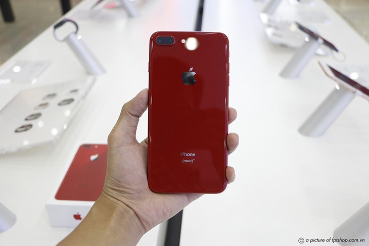 Tặng gấp đôi thời gian bảo hành cho iPhone 8/8 Plus Red tại FPT Shop - Ảnh 2. Tặng gấp đôi thời gian bảo hành cho iPhone 8/8 Plus Red tại FPT Shop - Ảnh 2.