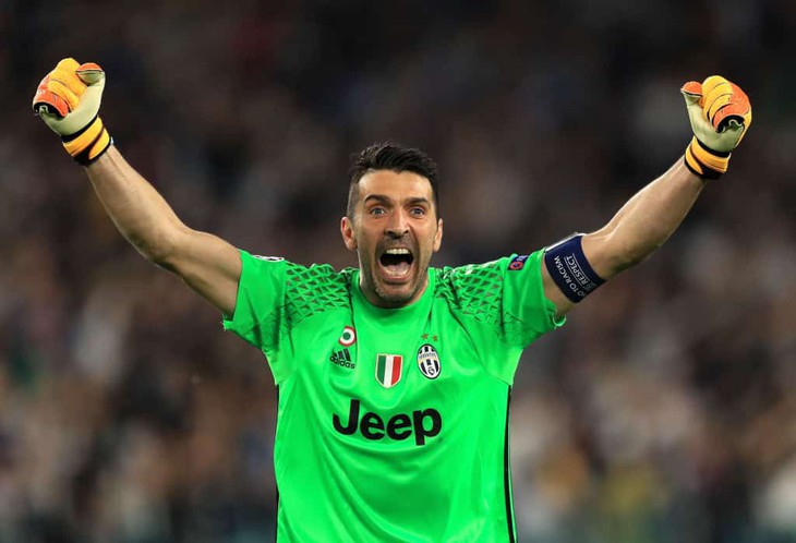 Buffon chia tay Juventus sau 17 năm gắn bó - Ảnh 1.