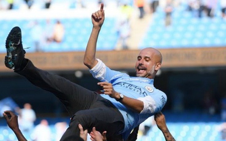 Guardiola quyết ở lại xây dựng đế chế với Manchester City
