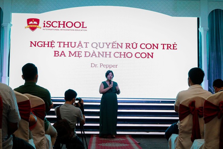 Hội thảo “Nghệ thuật quyến rũ con trẻ” - Ảnh 1. Hội thảo “Nghệ thuật quyến rũ con trẻ” - Ảnh 1.