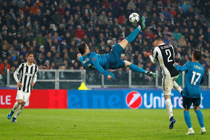 Siêu phẩm của Bale xếp sau cú ngả bàn đèn của Ronaldo - Ảnh 2. Siêu phẩm của Bale xếp sau cú ngả bàn đèn của Ronaldo - Ảnh 2.