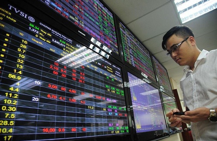 VN-Index liên tục giảm sâu, Bloomberg nhắc lại kịch bản năm 2008 - Ảnh 1. VN-Index liên tục giảm sâu, Bloomberg nhắc lại kịch bản năm 2008 - Ảnh 1.