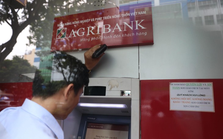 ‘Ghế nóng’ chủ tịch Agribank tạm khuyết