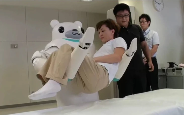 Robot chăm sóc người cao tuổi 'ẵm' 100.000 USD QVIC 2026 - Ảnh 1.