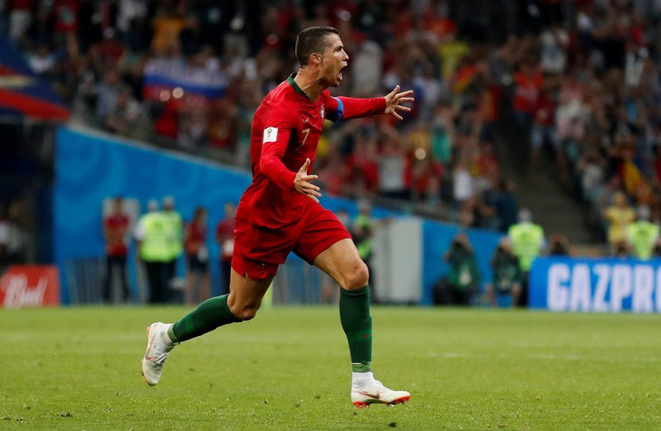 Ronaldo lập hat-trick, Bồ Đào Nha kịch tính hòa Tây Ban Nha 3-3 - Ảnh 2.