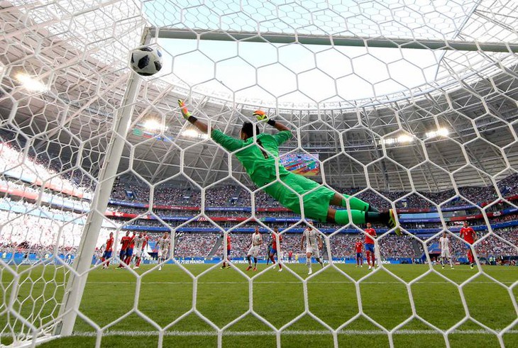 Những khoảnh khắc tràn đầy cảm hứng thể thao vòng bảng World Cup - Ảnh 22. Những khoảnh khắc tràn đầy cảm hứng thể thao vòng bảng World Cup - Ảnh 22.
