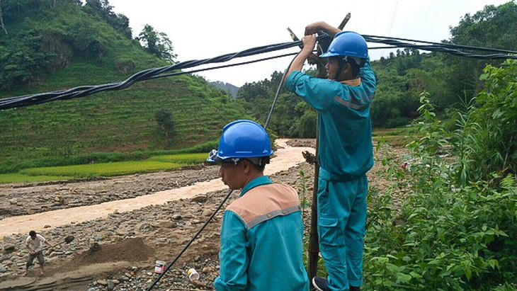 Nhà mạng chiến đấu với trắng sóng hậu lũ quét ở Tây Bắc - Ảnh 4.