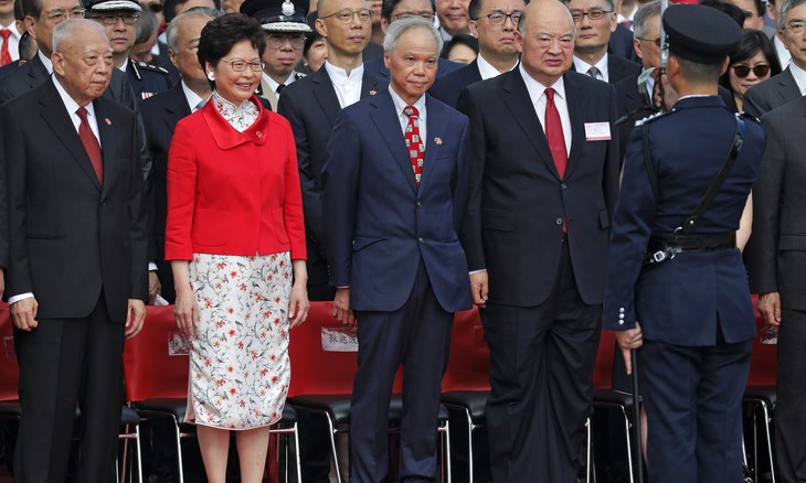 Hong Kong ngày 1-7: Chính quyền vui lễ, dân tuần hành - Ảnh 1.