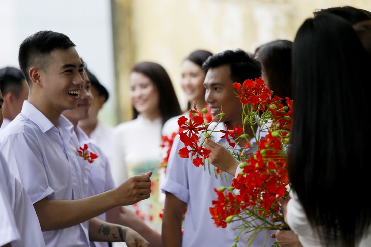 Ngắm bộ sưu tập áo dài Mối tình đầu của cuộc thi Nét đẹp sư phạm TP.HCM - Ảnh 3.