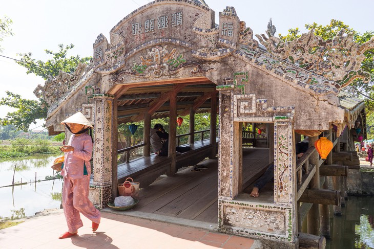 Cặp đôi rủ nhau bán hết tài sản, sống du mục mỗi nước 91 ngày - Ảnh 15. Cặp đôi rủ nhau bán hết tài sản, sống du mục mỗi nước 91 ngày - Ảnh 15.