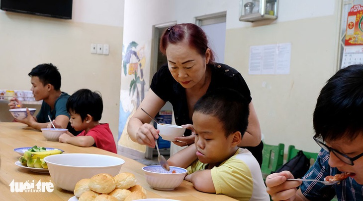 Điểm tựa đứng lên  - Kỳ cuối: Những điểm tựa yêu thương - Ảnh 4.