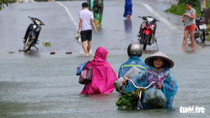 Chương Mỹ ngập sâu, sẵn sàng di dân - Ảnh 1.