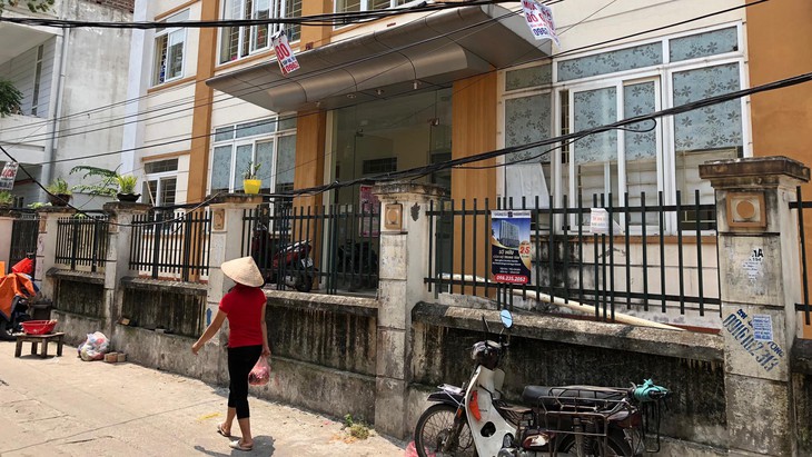Hà Nội: trạm y tế khang trang nhưng ngồi chơi xơi nước - Ảnh 1.