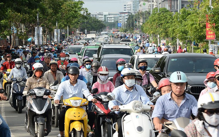 Trải thảm đón nhân tài cho TP.HCM: thu hút khó, giữ càng khó