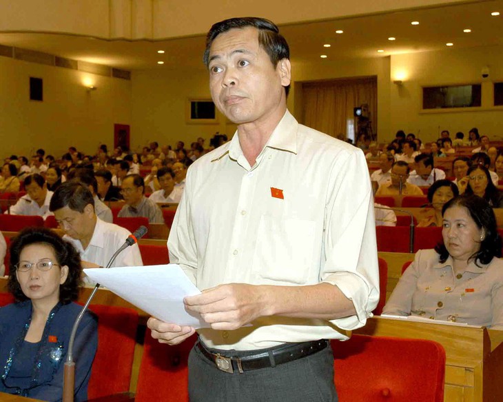Nhường ghế: khó không? - Ảnh 1. Nhường ghế: khó không? - Ảnh 1.