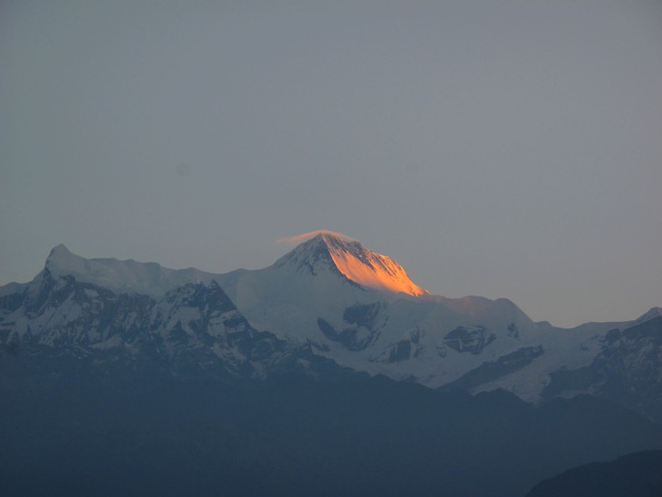 Đến Sarangkot ngắm bình minh trên dãy Himalaya - Ảnh 4.