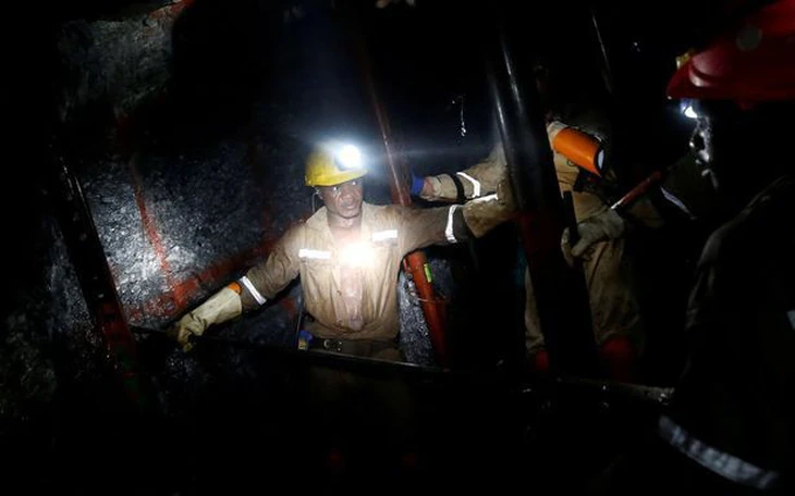 Peru: 13 nhân viên bảo vệ mỏ vàng bị bắt cóc và sát hại - Ảnh 2.