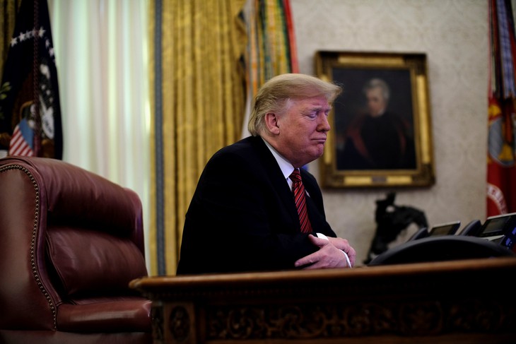 Ông Trump nài nỉ nghị sĩ Dân chủ bỏ phiếu mở cửa chính phủ - Ảnh 2.