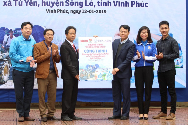 Học sinh Vĩnh Phúc hào hứng vì trường có nước sạch - Ảnh 1.