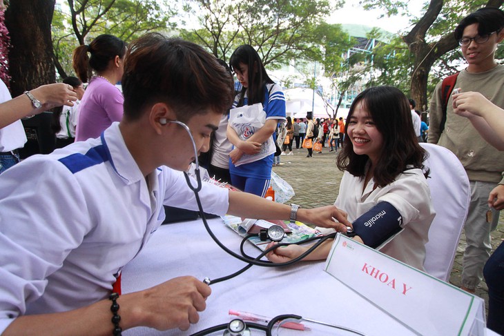 Sôi nổi ngày hội tư vấn tuyển sinh - hướng nghiệp 2019 tại Đà Nẵng - Ảnh 7.