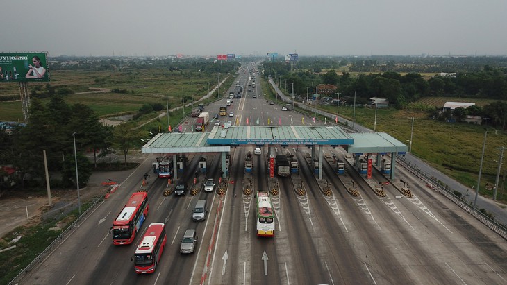 Cao tốc không còn... cao tốc - Ảnh 1.