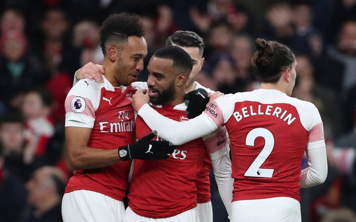 Arsenal hạ gục Chelsea tại Emirates