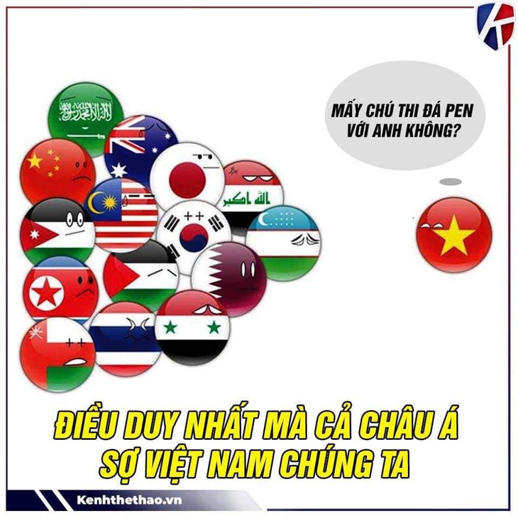 Đặng Văn Lâm trở thành trung tâm ảnh chế khi múa quạt - Ảnh 4.